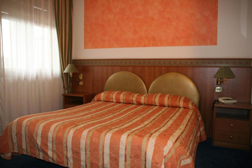 Hotel Kristall San Donà di Piave Kültér fotó