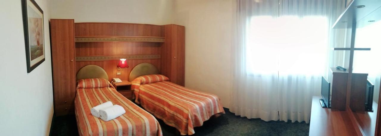 Hotel Kristall San Donà di Piave Kültér fotó